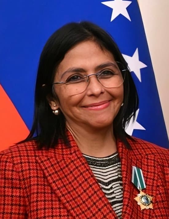 Delcy Rodríguez in an official portrait photograph