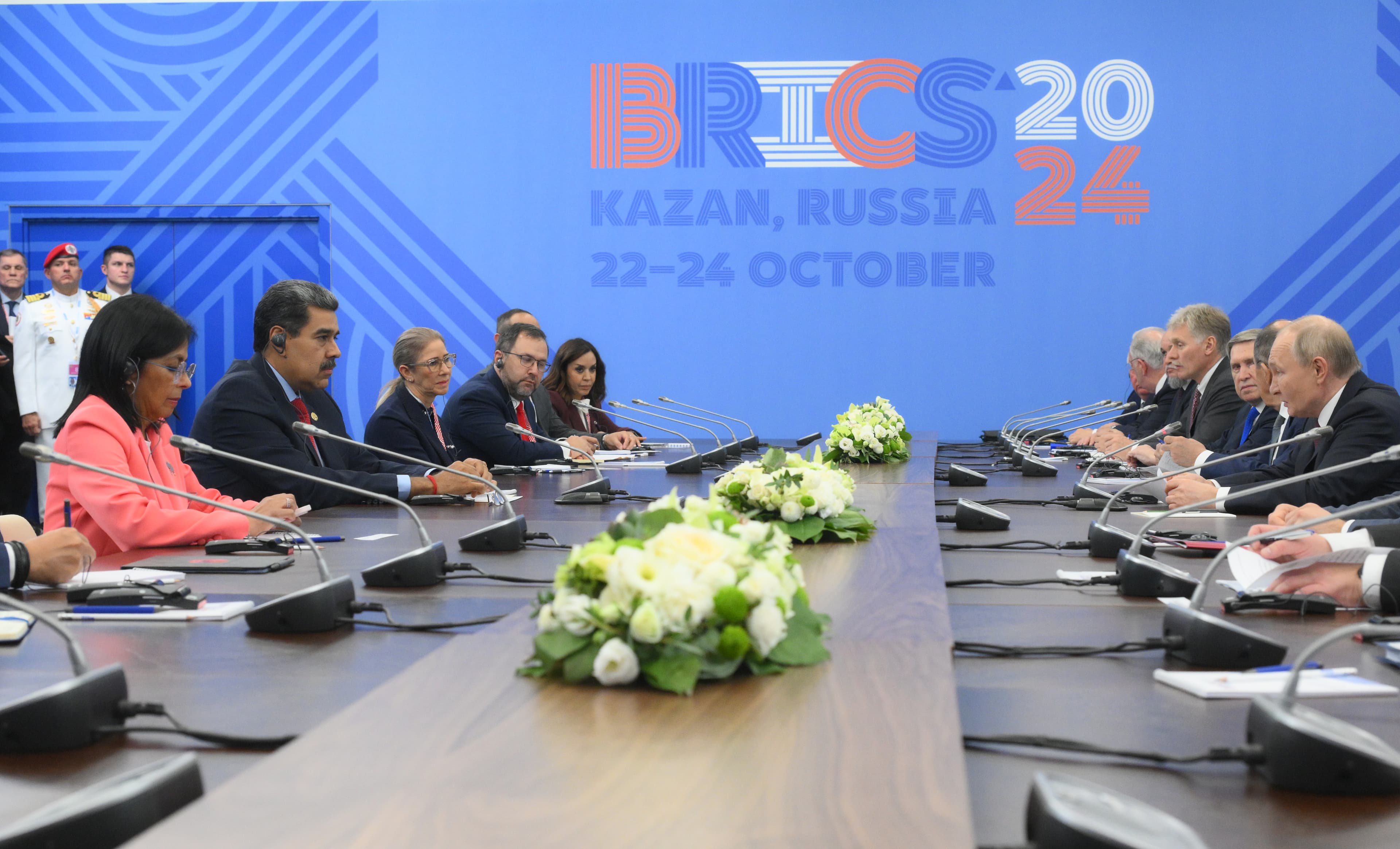 Nicolás Maduro meeting Vladimir Putin at the 2024 BRICS summit