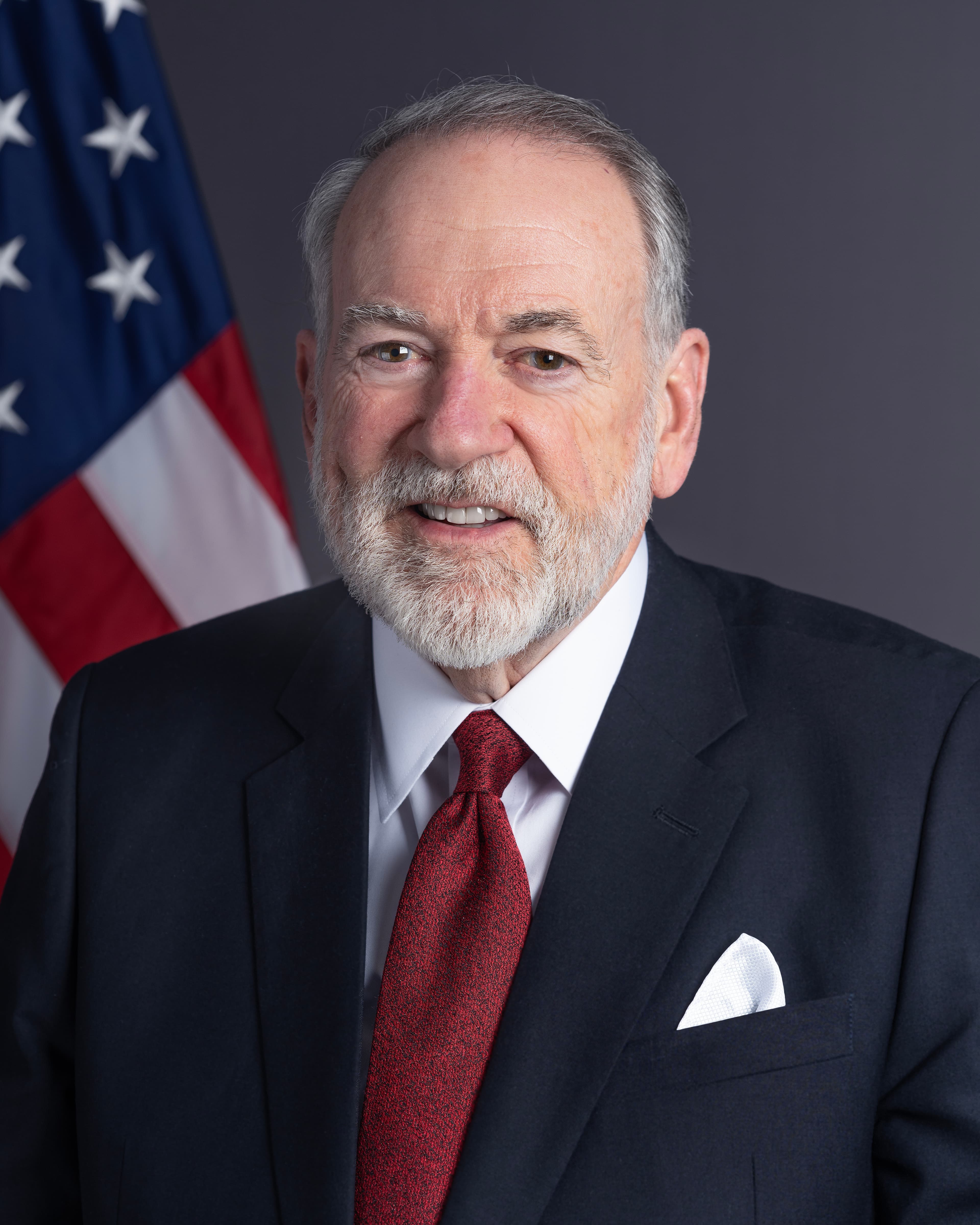 Official portrait of U.S. Ambassador to Israel Mike Huckabee